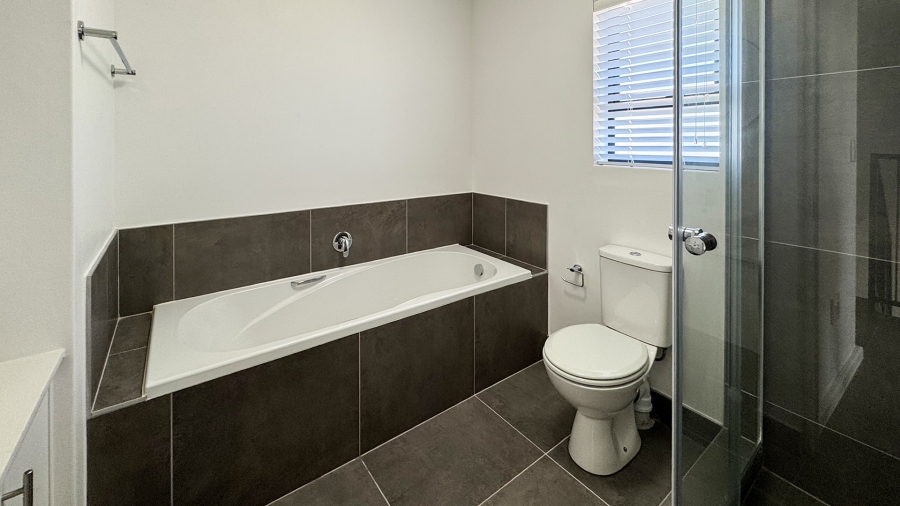 3 Bedroom Property for Sale in Viking Village Western Cape